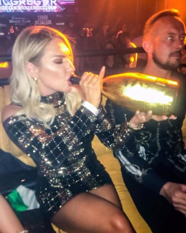 Эрин и Аоайф Макгрегор – сестры Конора Макгрегора Эрин и Аоайф Макгрегор – сестры Конора Макгрегора