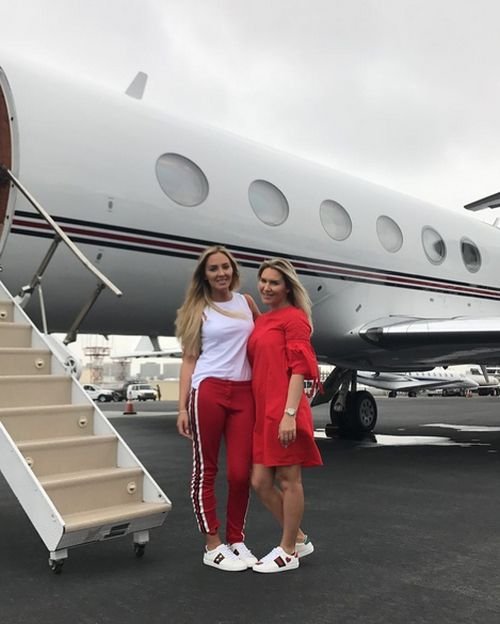 Эрин и Аоайф Макгрегор – сестры Конора Макгрегора Эрин и Аоайф Макгрегор – сестры Конора Макгрегора