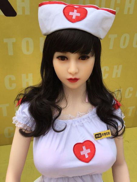 Китайский стартап предлагает взять секс-куклу в аренду