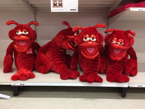 Приколы и маразмы в магазинах: странные и жуткие игрушки