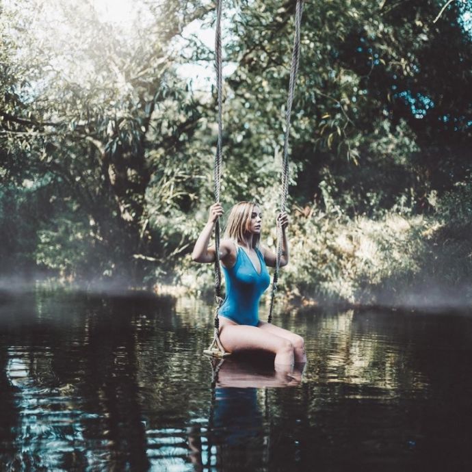 Чувственные фотографии красивых женщин на грани творчества и сексуальности