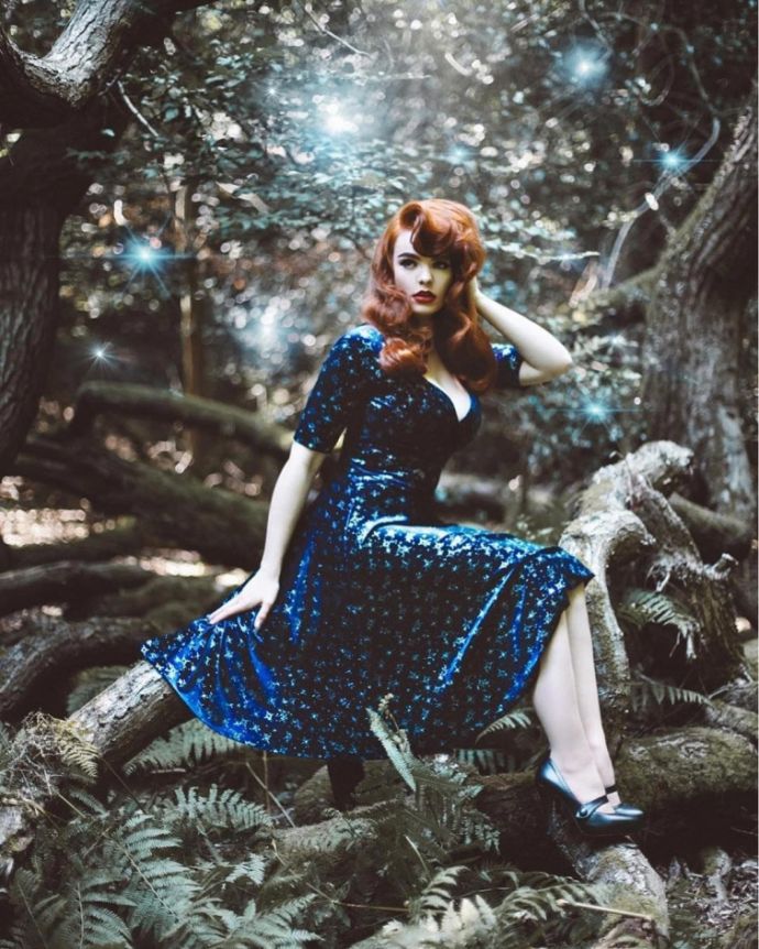 Чувственные фотографии красивых женщин на грани творчества и сексуальности