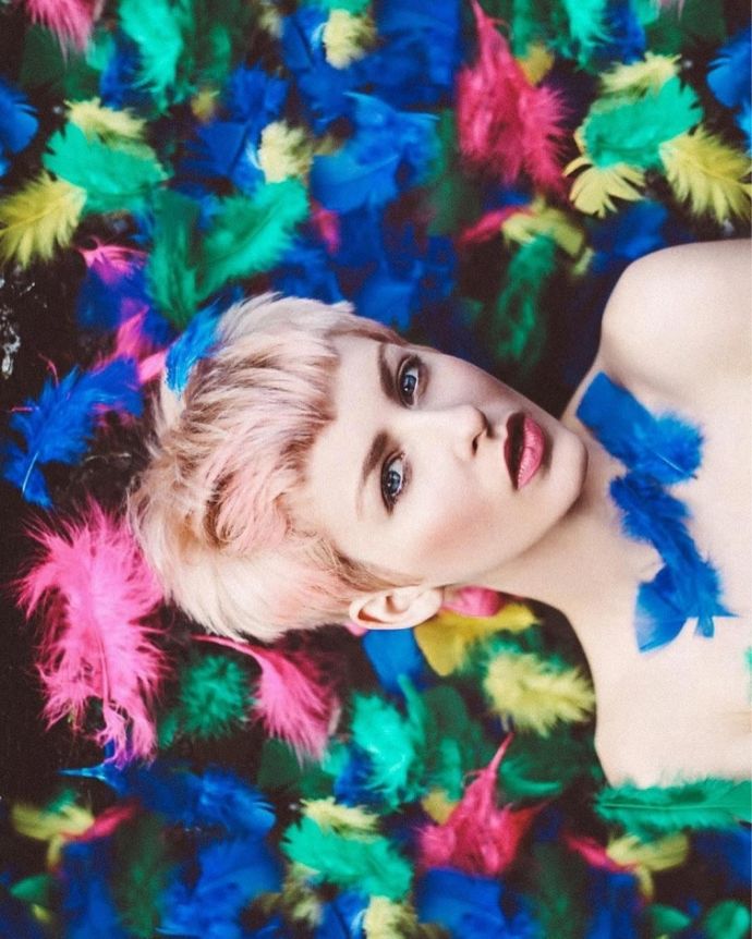 Чувственные фотографии красивых женщин на грани творчества и сексуальности