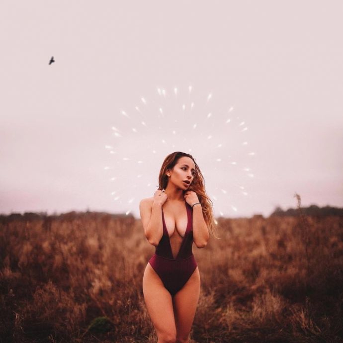 Чувственные фотографии красивых женщин на грани творчества и сексуальности