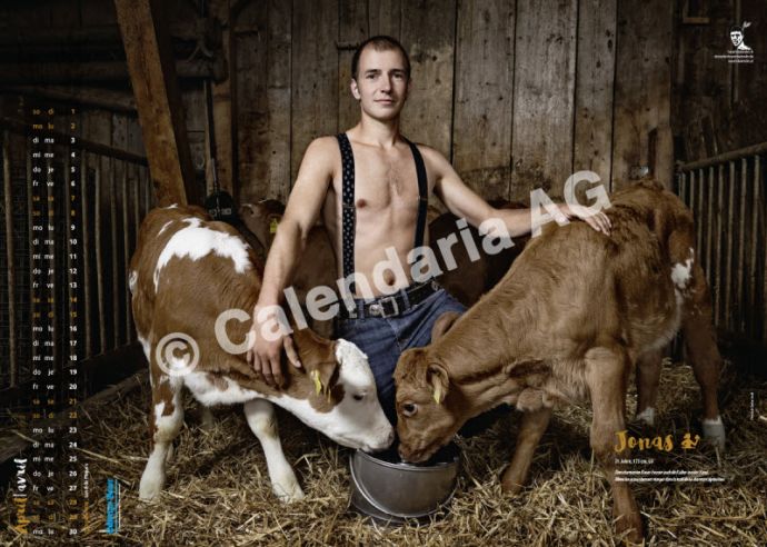 Швейцарские фермеры в календаре «Schweizer Bauernkalender Boys 2018»