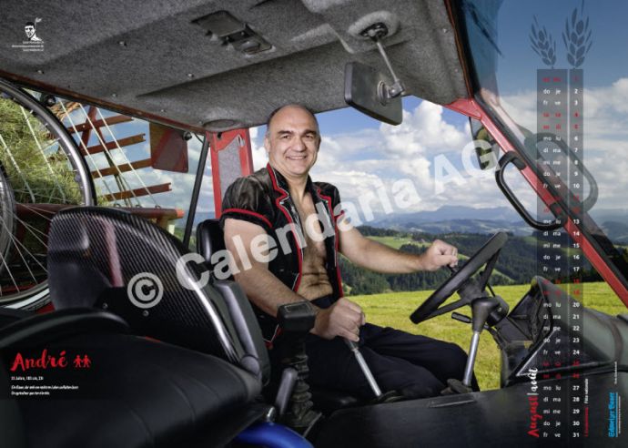 Швейцарские фермеры в календаре «Schweizer Bauernkalender Boys 2018»