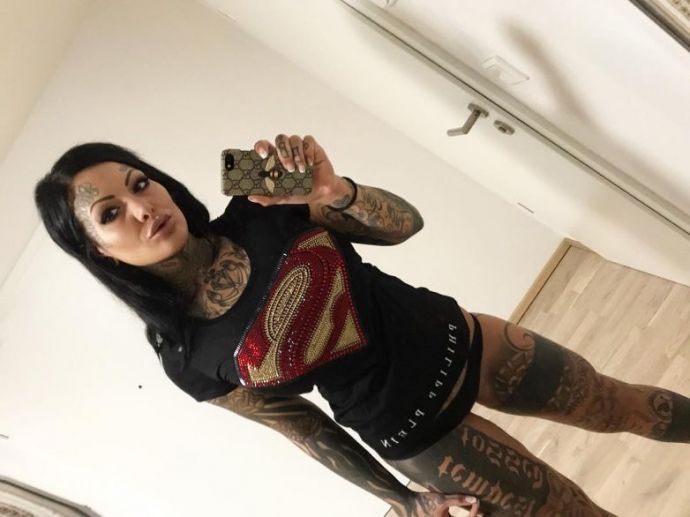 Расписная красотка одной дурёхи