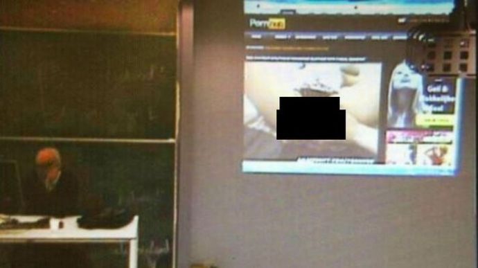 Любители порно попались на просмотре клубнички в публичных местах