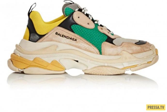 Последний писк: грязные и рваные брендовые вещи