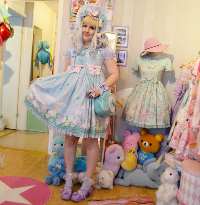 Дженнифер Джексон — шведка-живая кукла, ставшая местной достопримечательностью