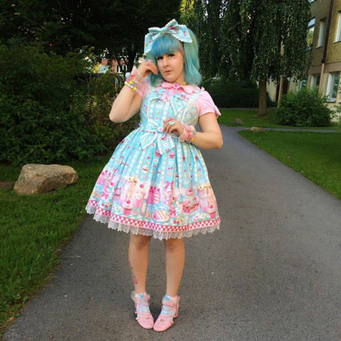 Дженнифер Джексон — шведка-живая кукла, ставшая местной достопримечательностью