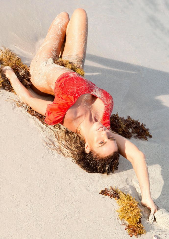 Кэти Прайс снялась для календаря