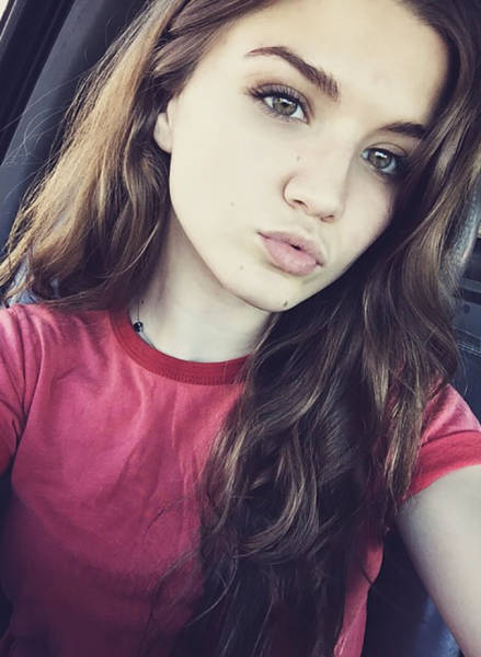 Красивые девушки, на которых приятно смотреть Красивые девушки, на которых приятно смотреть