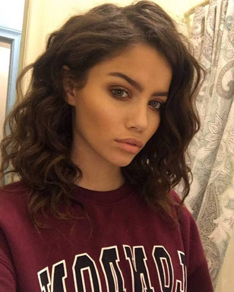 Красивые девушки, на которых приятно смотреть Красивые девушки, на которых приятно смотреть