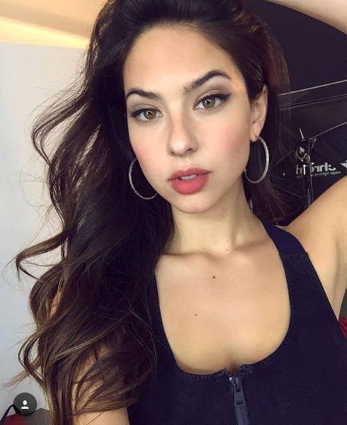 Красивые девушки, на которых приятно смотреть Красивые девушки, на которых приятно смотреть