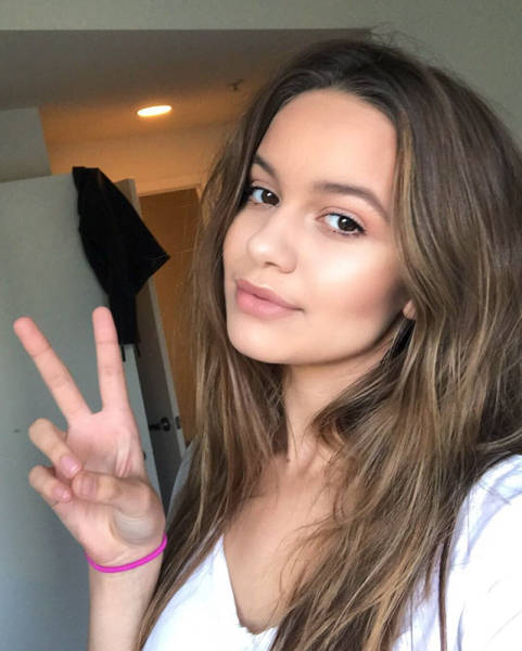 Красивые девушки, на которых приятно смотреть Красивые девушки, на которых приятно смотреть