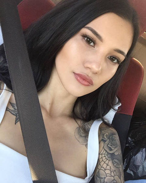 Красивые девушки, на которых приятно смотреть Красивые девушки, на которых приятно смотреть