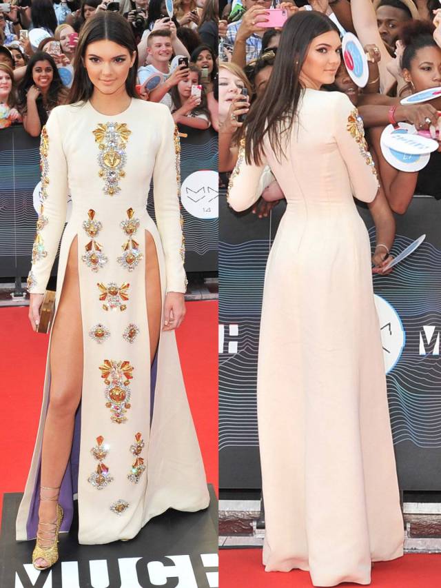 Откровенные наряды звезд Откровенные наряды звезд