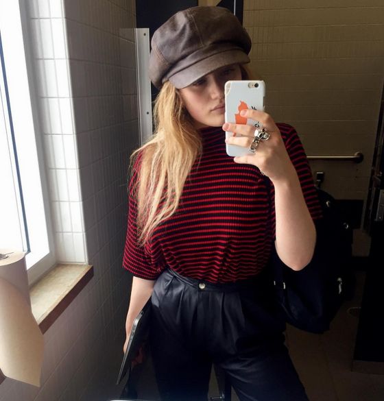 София Хаджипантели хочет ввести моду на 'монобровь'