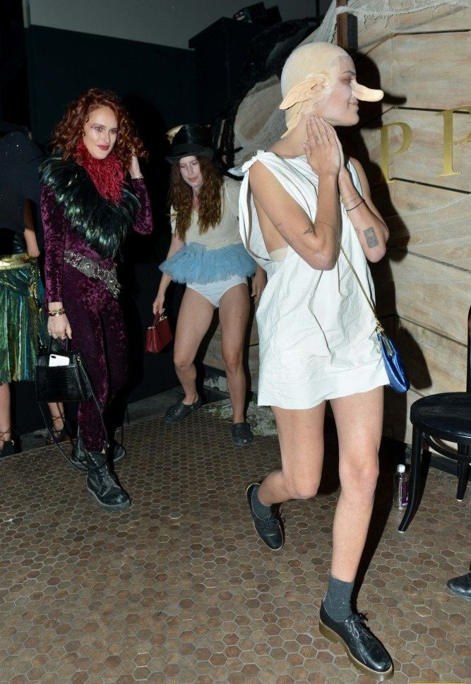 Прикольные костюмчики дочерей Брюса Уиллиса на праздничке Halloween