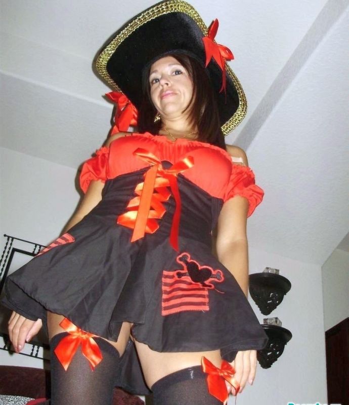 Мамина попа не прочь хорошо пошалить