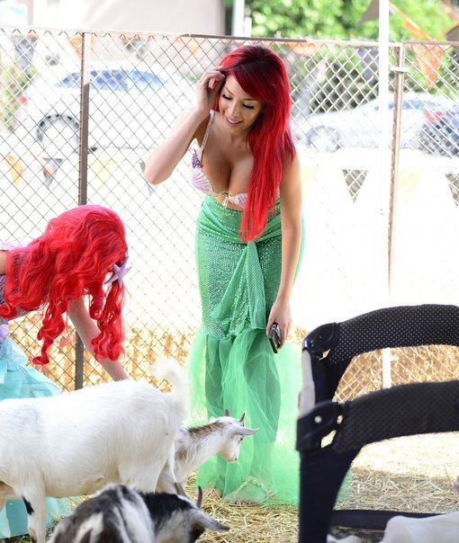 Фарра Абрахам в костюме на Хэллоуин в Лос-Анджелесе