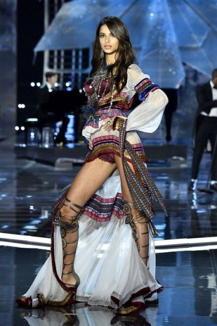 Бруна Лирио на показе Victoria's Secret