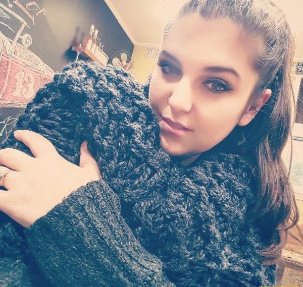 Девушки скучают на работе - 09.11.2017