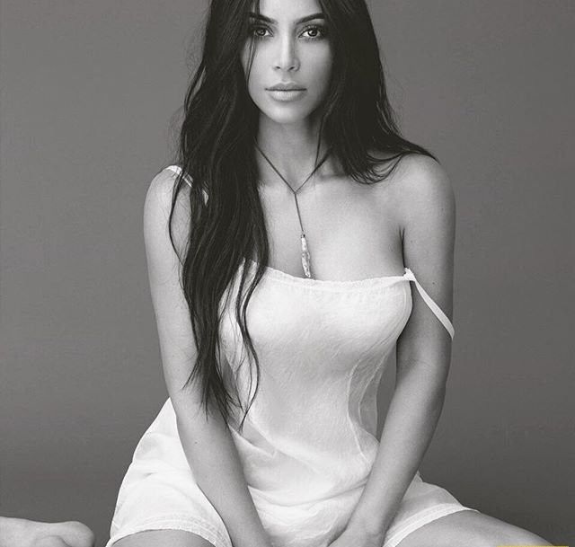 Ким Кардашьян снялась в горячей рекламе парфюма