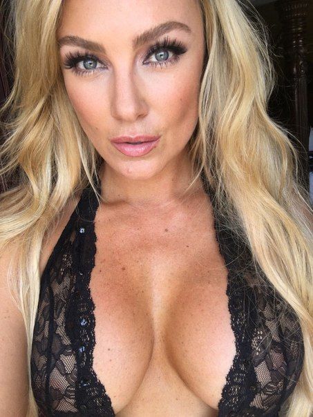 Эмбер Николь Миллер - приватные фото