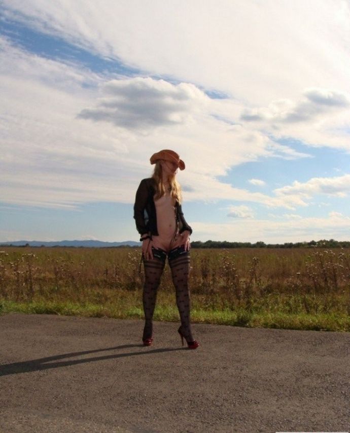 Фотоархив русской девушки на отдыхе