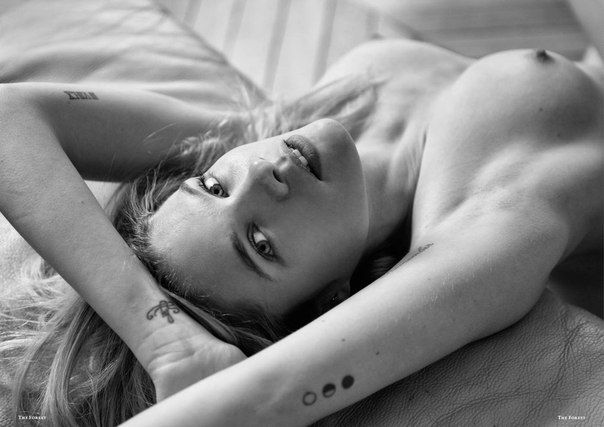 Ева Биши голая - ч/б фото Luca Cadamuro