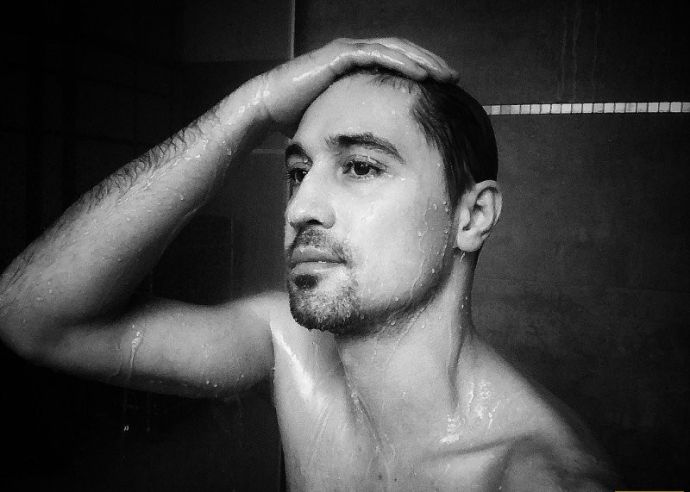 Дима Билан поразил особенными кадрами из душа