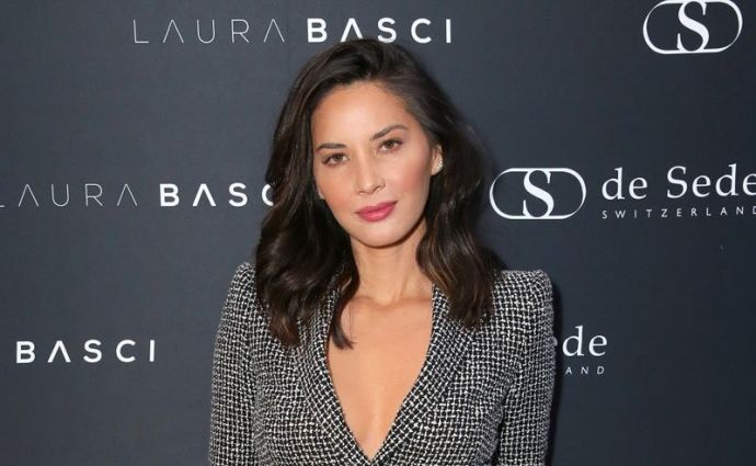 Актриса, обвинившая Бретта Ратнера в сексапильном проступке, поведала о злоупотреблениях властью в Голливуде