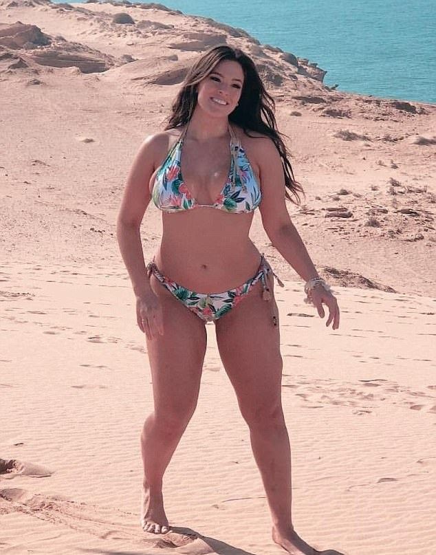 Без комплексов: Эшли Грэм снялась в откровенной фотосессии