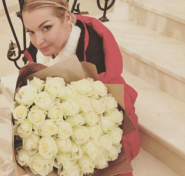 Анастасия Волочкова показала больше, чем следовало, на снимке из бани