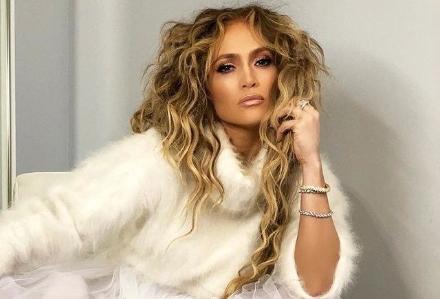 Дженнифер Лопес и Рианна предпочитают носки из коллекции Gucci за 75 тысяч рублей