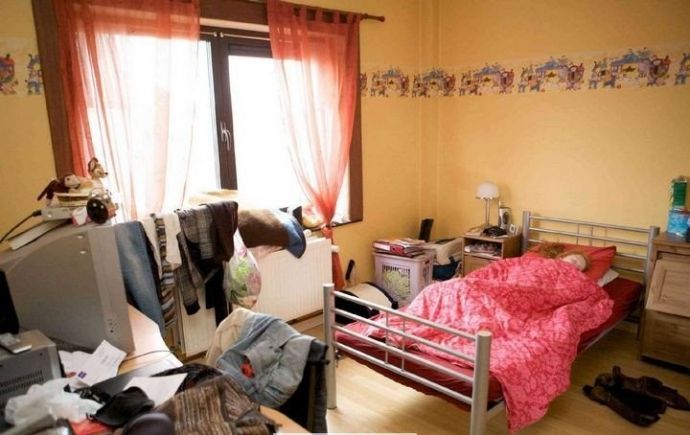 Рыжая француженка и её комната