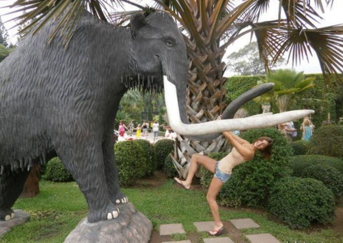 Когда девушки бойкотируют бюстгальтеры