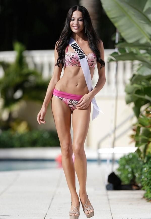 Конкурсанты Мисс Вселенной в бикини