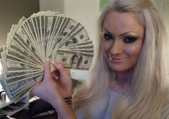 Сара Мари Саммер и ее огромный бюст