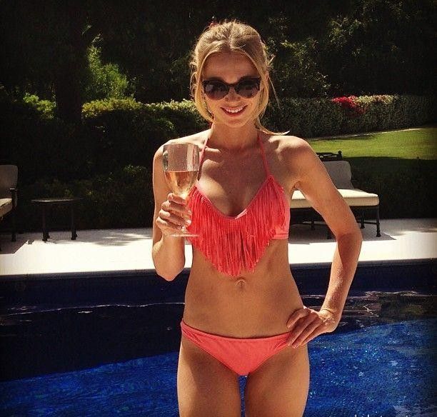 Алисса Смит -  сногсшибательная блондинка