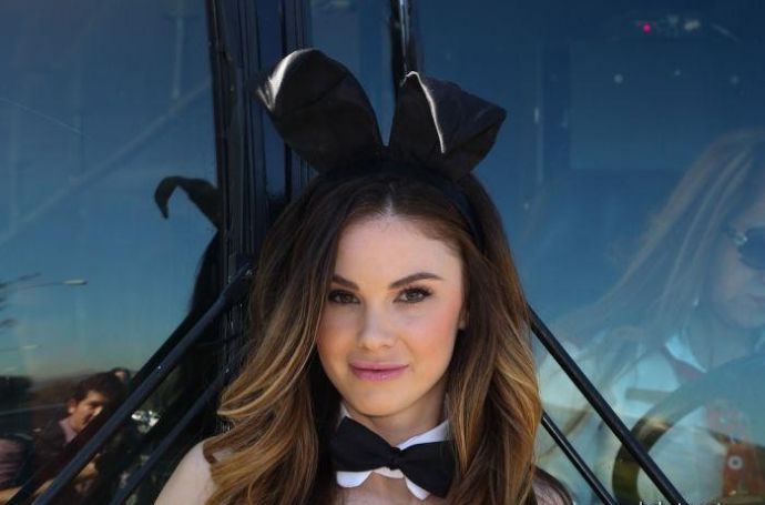 Плэйбой кролики на вечеринке