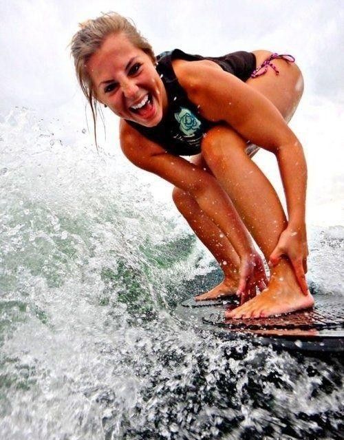 Девушки серфистки