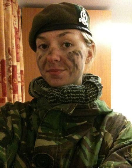 Участница женского бодибилдинга