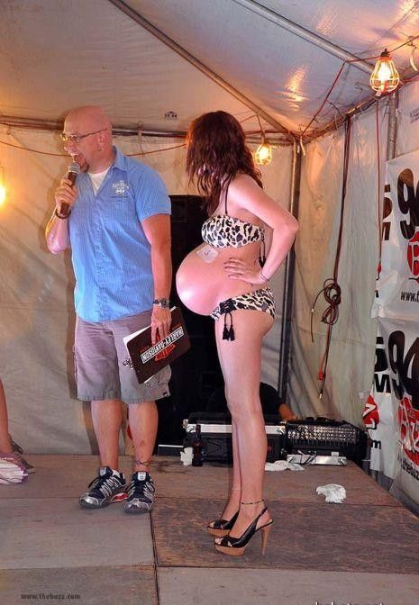 Беременные дамы на подиуме