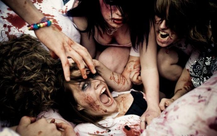 Сексуальные зомби атакуют