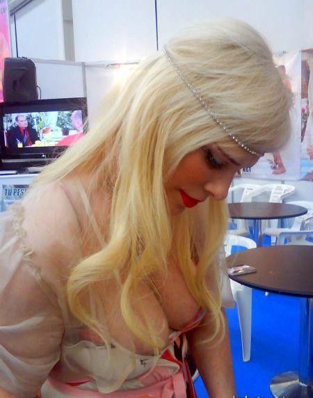 Поработай головой, сколько её лет?