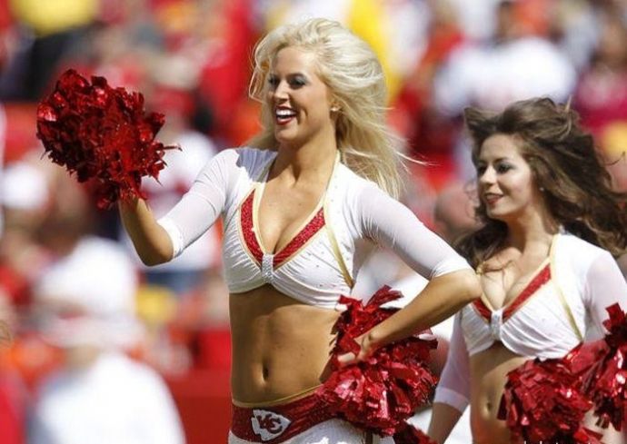 Порция женщин из групп поддержки