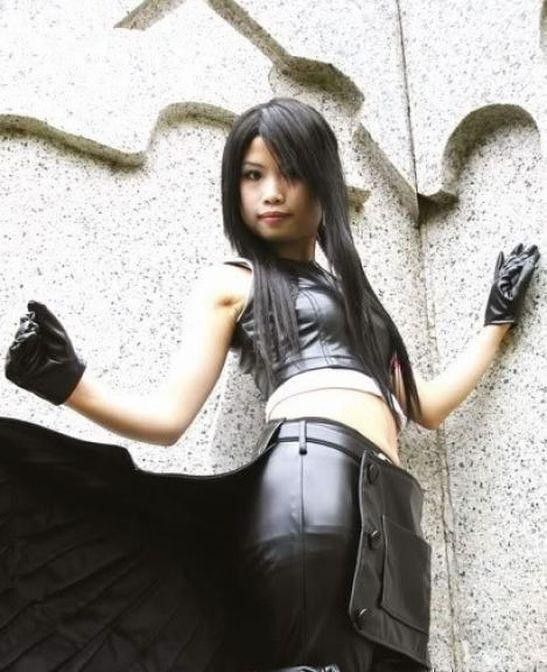 Замечательные девушки в стиле Крайней фантазии VII